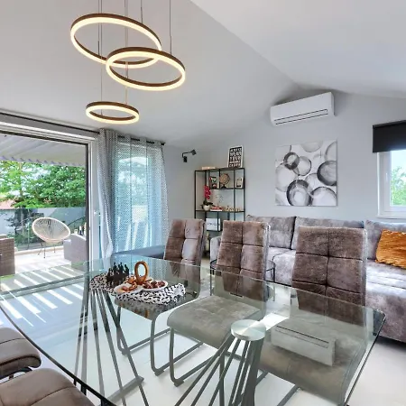 Rokvilla By Interhome 度假居